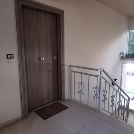 Apartment Bilocale - δίχωρο δίπλα στα ψηλαλώνια *
