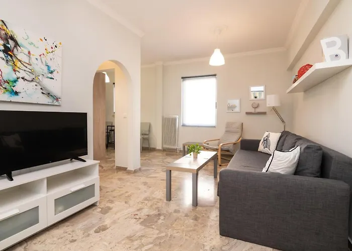 Bilocale - δίχωρο δίπλα στα ψηλαλώνια Lägenhet Patras